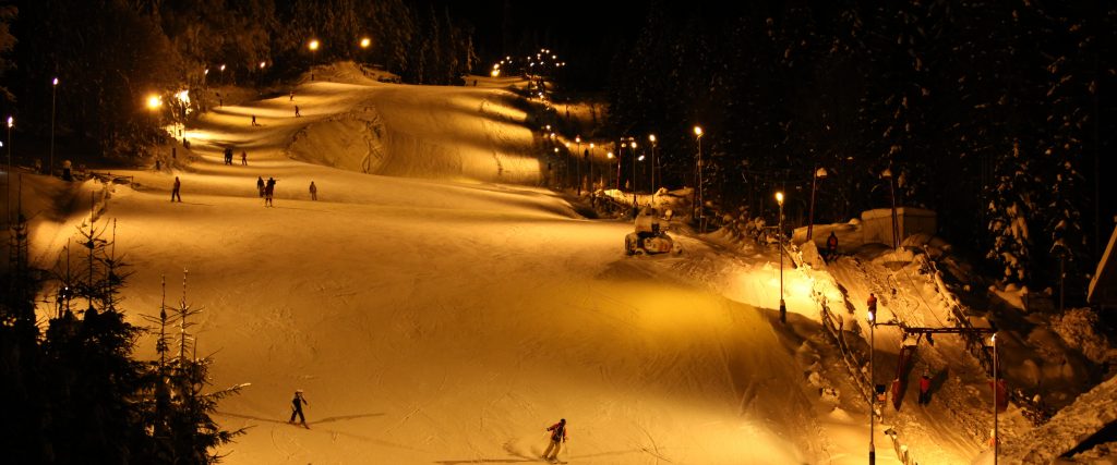 Statiunea de ski Cavnic noaptea