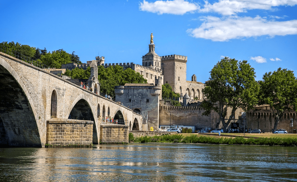 Obiective turistice Provence - Avignon