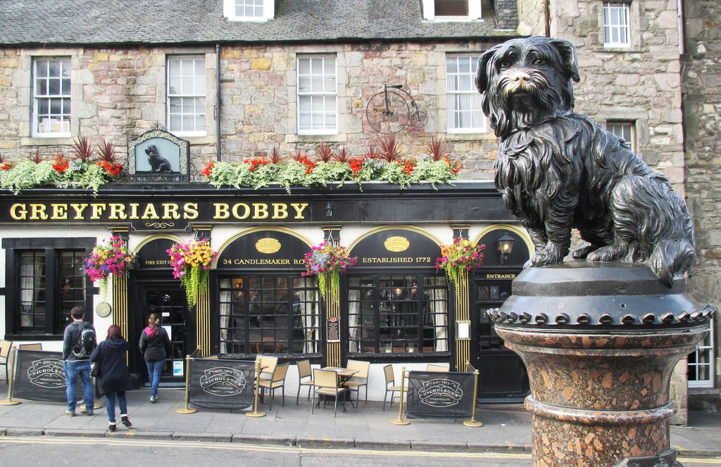 Greyfriars Bobby monument