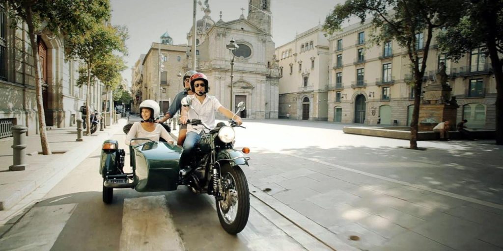 obiective-turistice-barcelona-motocicleta-cu-atas
