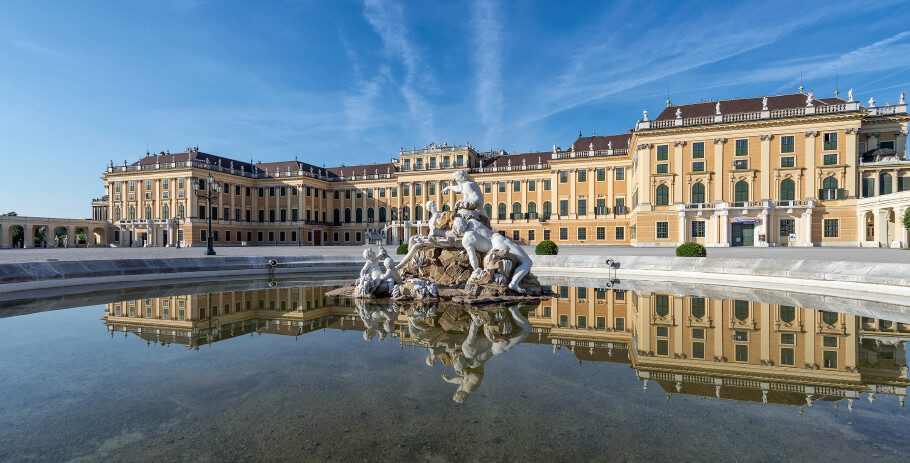 Palatul Schönbrunn-resedinta de vara a familiei imperiale de Habsburg