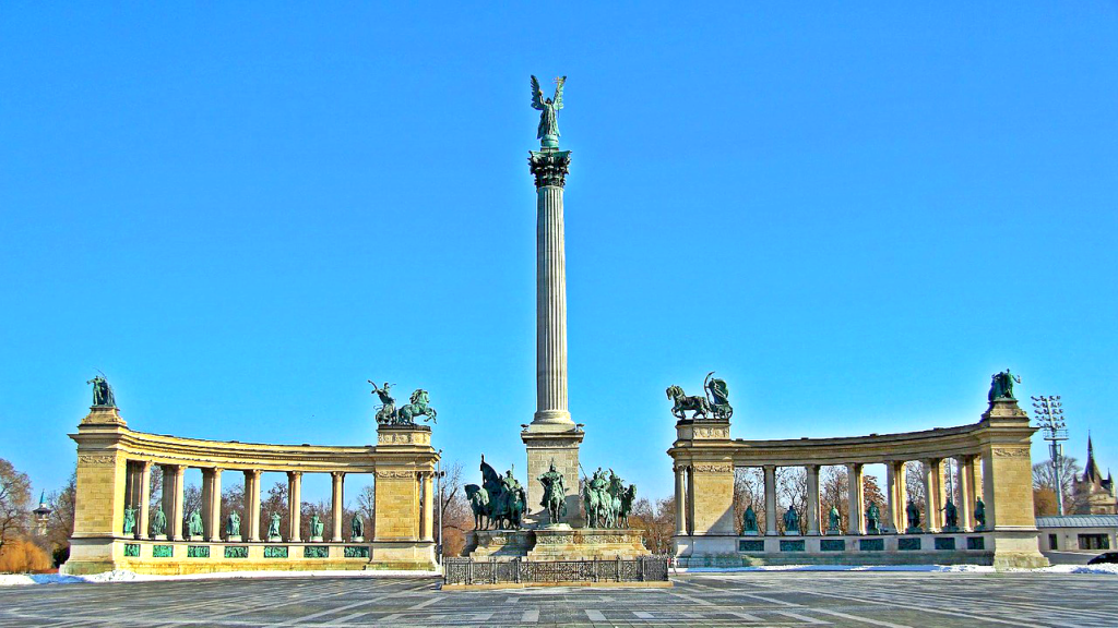 Monumentul Eroilor, Budapesta