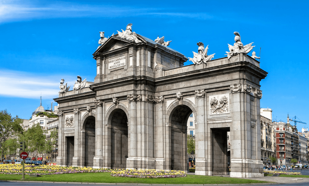 Obiective turistice Madrid - Puerta Alcala