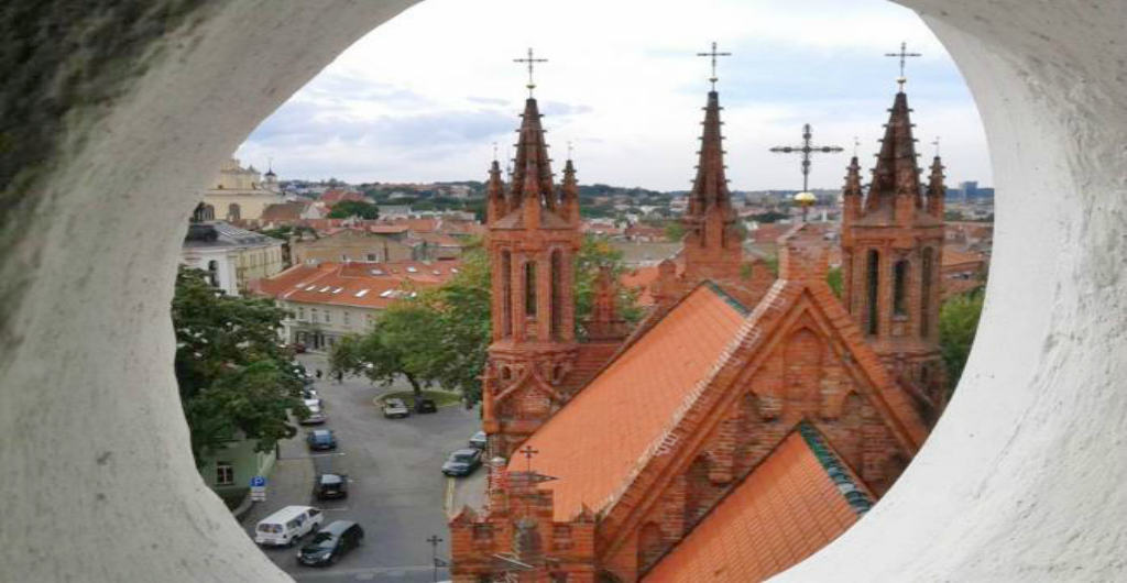 Obiective turistice Lituania - Biserica Sf Anna 