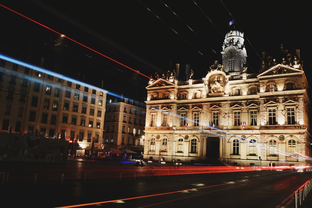 Place des Terreaux-min