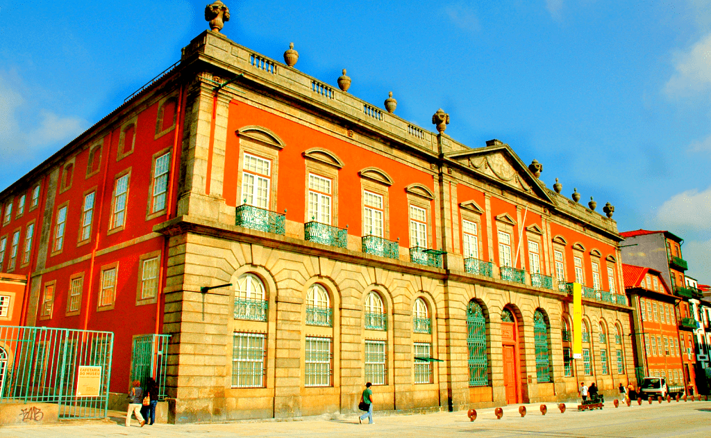 Obiective turistice Porto - Museu Nacional Soares dos Reies