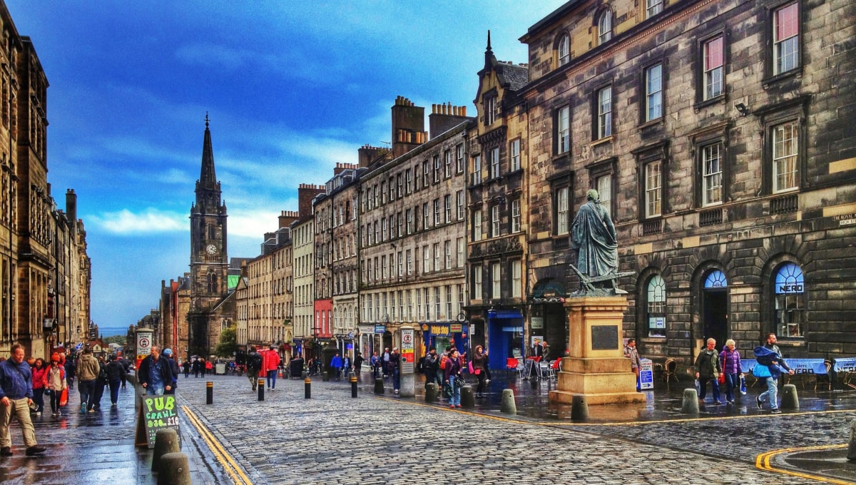 Edinburgh - strada Victoria
