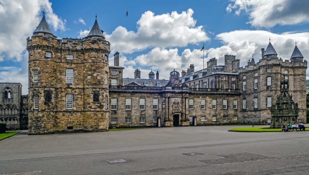 Palatul Holyroodhouse - resedinta reginei Scotiei