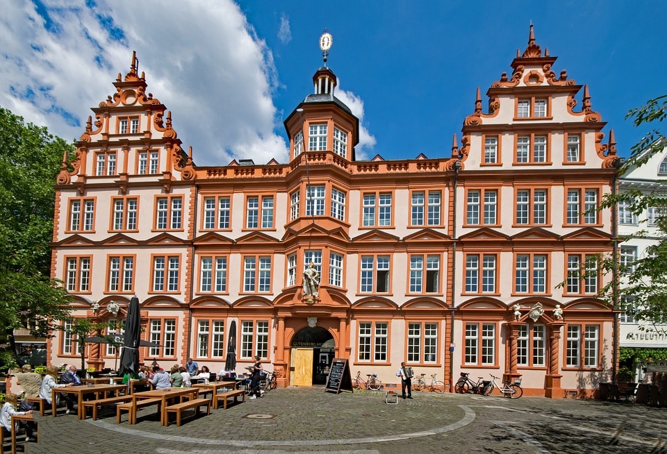 Piata Gutenberg - obiective turistice Strasbourg